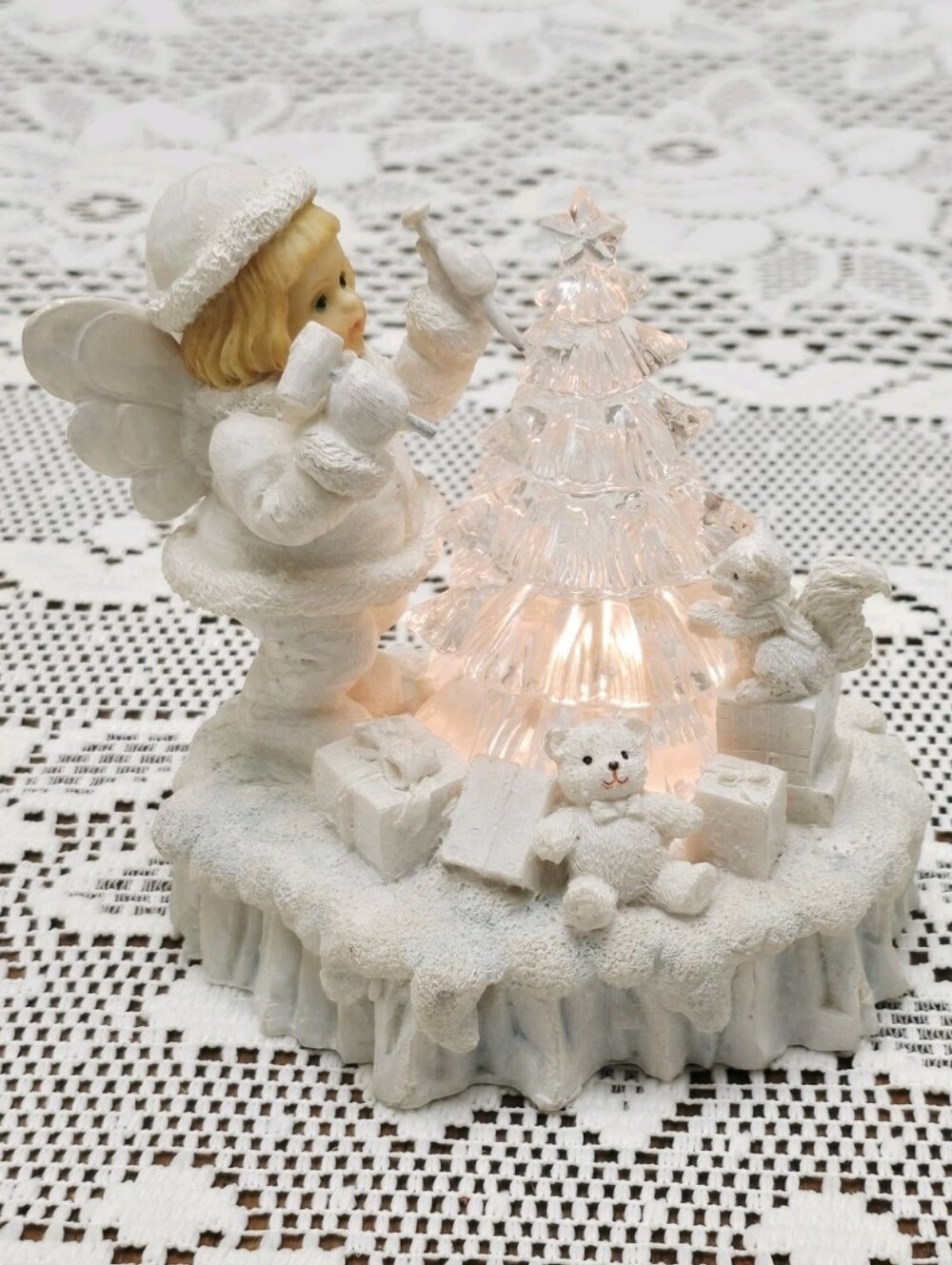 Vintage Light Up Christmas Tree World Snow Drop's Angel 1998 House of Lloyd